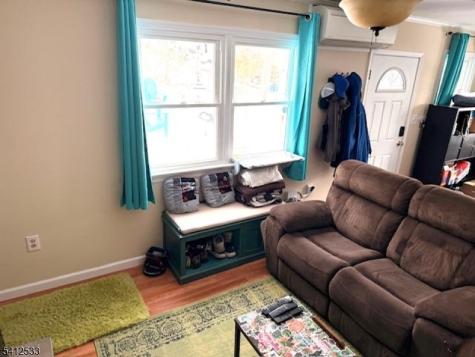 136 Dupont Avenue Hopatcong NJ 07843