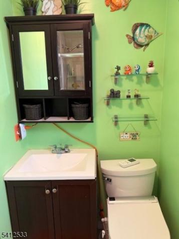 136 Dupont Avenue Hopatcong NJ 07843