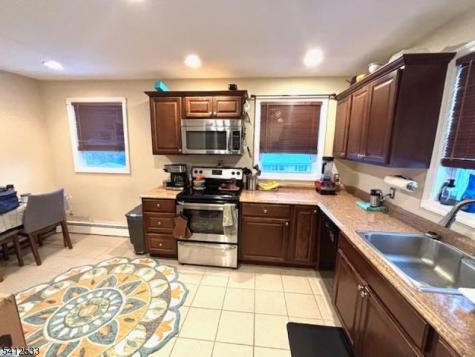 136 Dupont Avenue Hopatcong NJ 07843