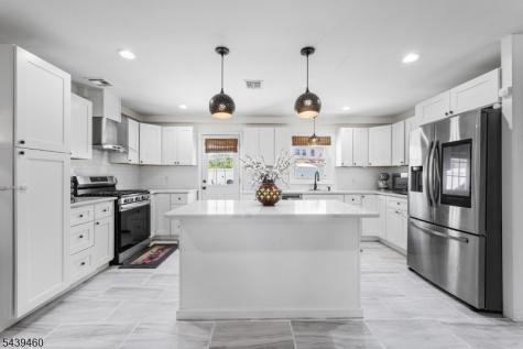 88 Leber Avenue Carteret NJ 07008