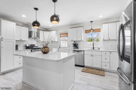 88 Leber Avenue Carteret NJ 07008