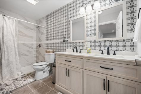88 Leber Avenue Carteret NJ 07008