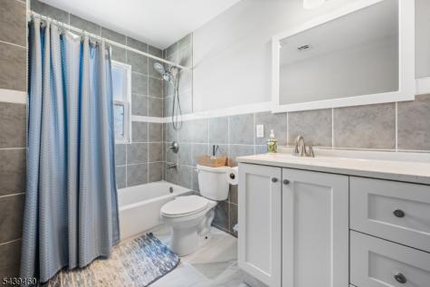 88 Leber Avenue Carteret NJ 07008