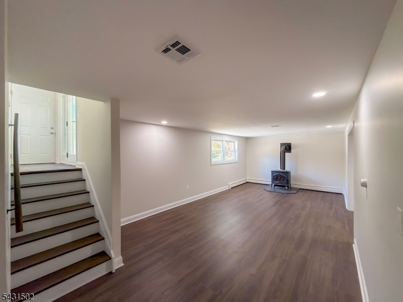 8 Woodland Drive Washington NJ 07853