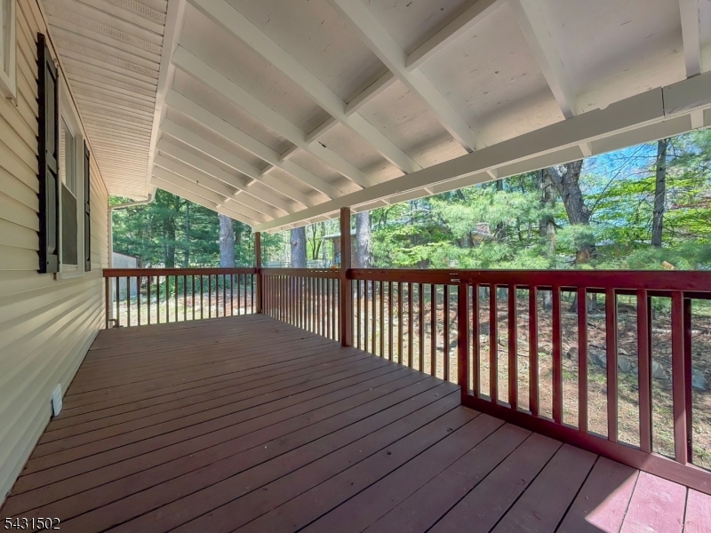 8 Woodland Drive Washington NJ 07853