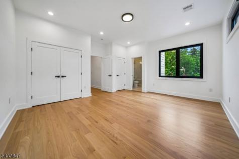 6 Cambridge Drive Millburn NJ 07078