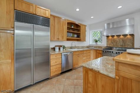 375 Up Mountain Avenue Montclair NJ 07043