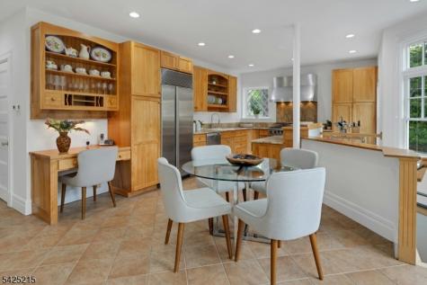 375 Up Mountain Avenue Montclair NJ 07043