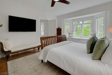 375 Up Mountain Avenue Montclair NJ 07043