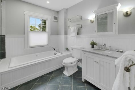 375 Up Mountain Avenue Montclair NJ 07043