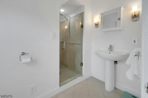 375 Up Mountain Avenue Montclair NJ 07043