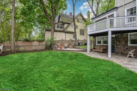 375 Up Mountain Avenue Montclair NJ 07043