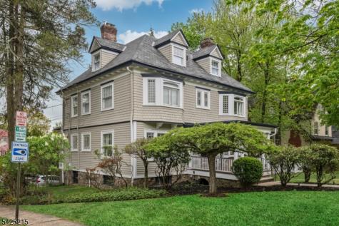 375 Up Mountain Avenue Montclair NJ 07043