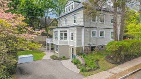 375 Up Mountain Avenue Montclair NJ 07043