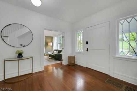 375 Up Mountain Avenue Montclair NJ 07043