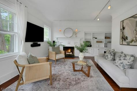 375 Up Mountain Avenue Montclair NJ 07043