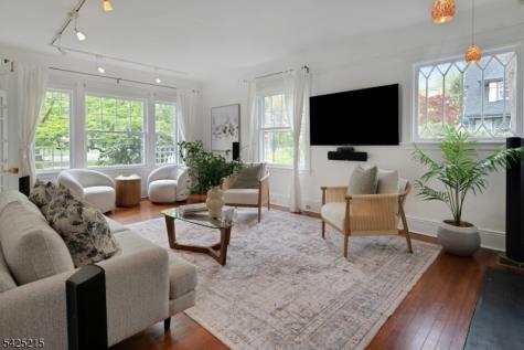 375 Up Mountain Avenue Montclair NJ 07043