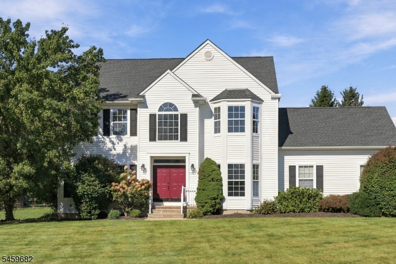 15 Canterbury Lane Mansfield NJ 07840
