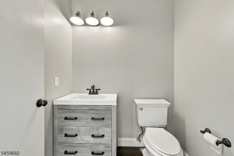 15 Canterbury Lane Mansfield NJ 07840