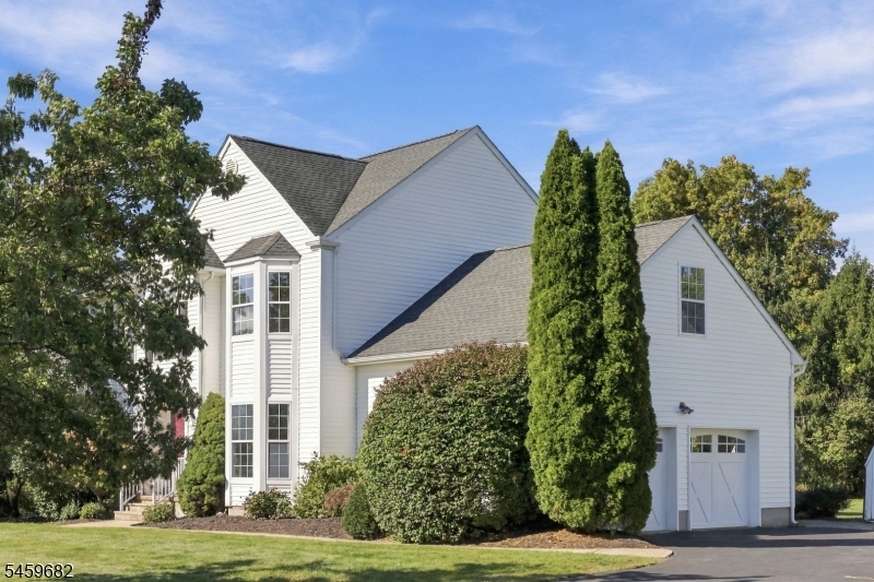 15 Canterbury Lane Mansfield NJ 07840