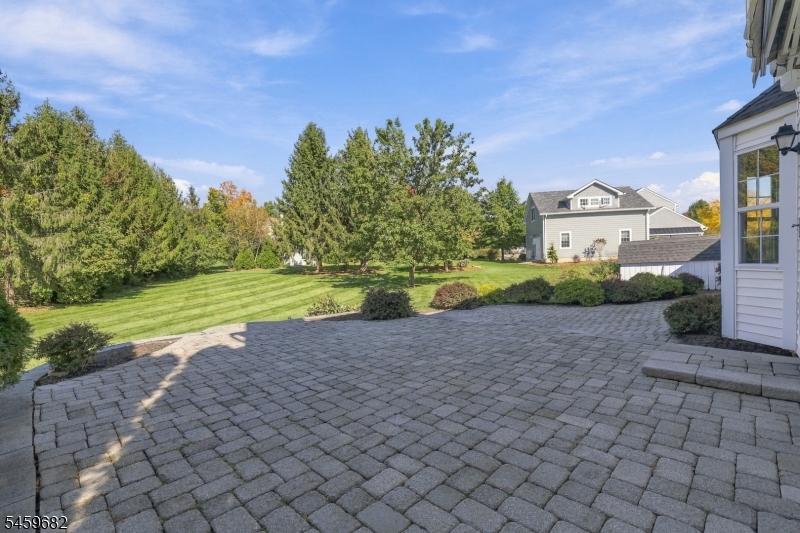 15 Canterbury Lane Mansfield NJ 07840
