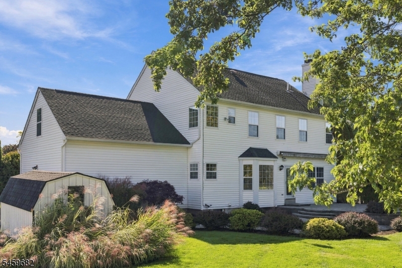 15 Canterbury Lane Mansfield NJ 07840