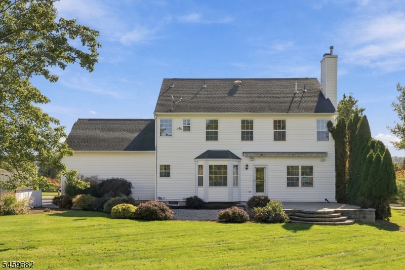 15 Canterbury Lane Mansfield NJ 07840