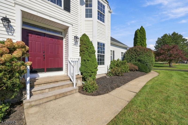 15 Canterbury Lane Mansfield NJ 07840