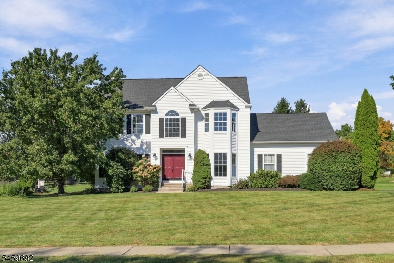 15 Canterbury Lane Mansfield NJ 07840