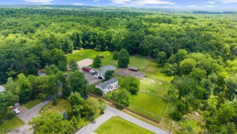 179 Lindbergh Road East Amwell NJ 08525
