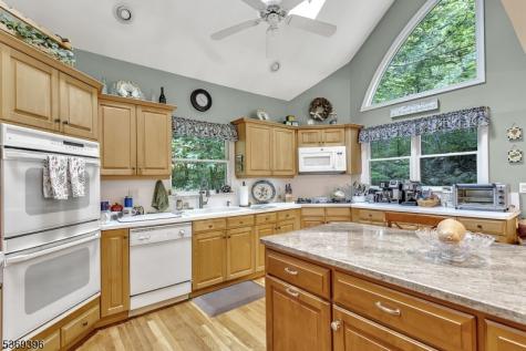18 Hickory Run Road Lebanon NJ 07830