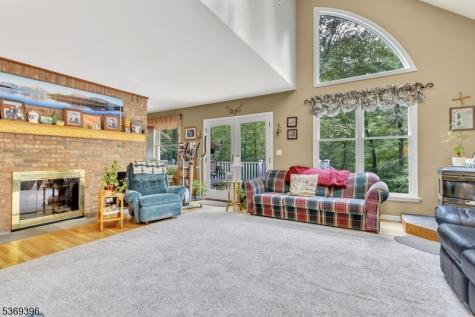 18 Hickory Run Road Lebanon NJ 07830