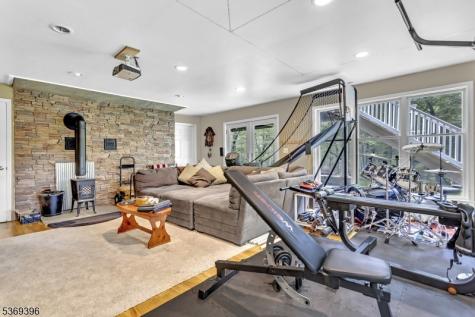 18 Hickory Run Road Lebanon NJ 07830