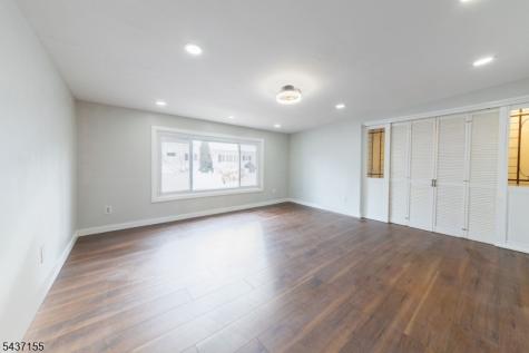 34 Kearney Street Lyndhurst NJ 07071