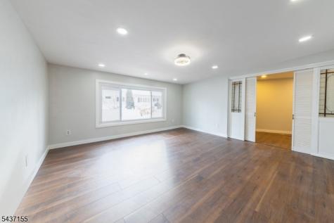 34 Kearney Street Lyndhurst NJ 07071