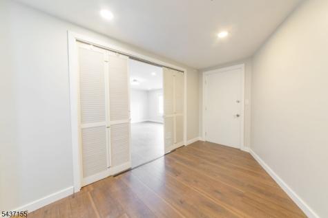 34 Kearney Street Lyndhurst NJ 07071