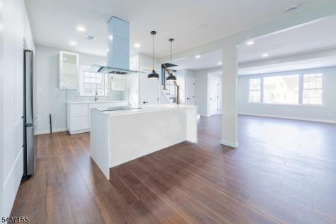 34 Kearney Street Lyndhurst NJ 07071