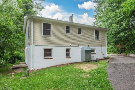 16 Florence Street Hopatcong NJ 07874