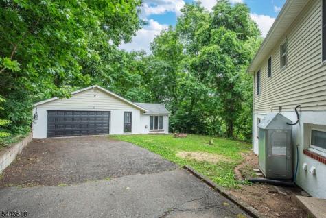 16 Florence Street Hopatcong NJ 07874