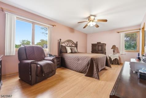 115 Coeyman Avenue Nutley NJ 07110