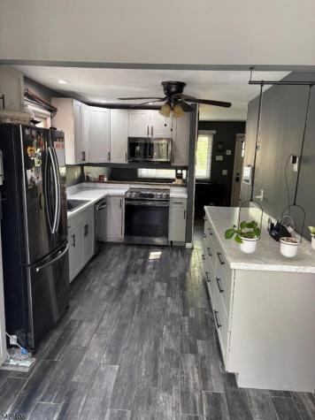 902 So Beach Trail Stillwater NJ 07860