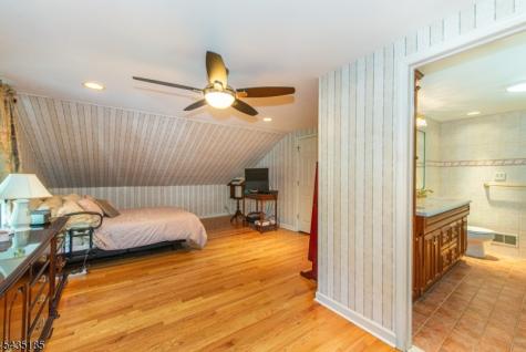 4 Hamilton Court Hanover NJ 07981