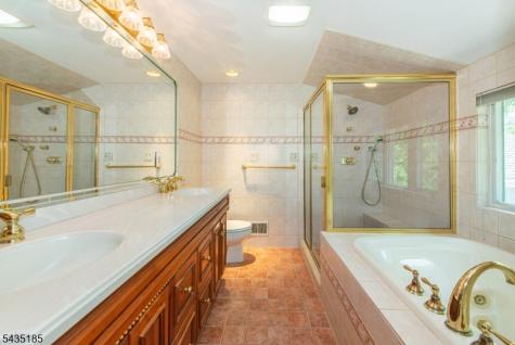 4 Hamilton Court Hanover NJ 07981