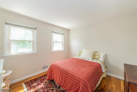 4 Hamilton Court Hanover NJ 07981