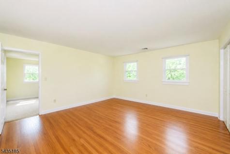 4 Hamilton Court Hanover NJ 07981