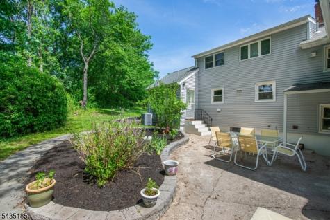 4 Hamilton Court Hanover NJ 07981