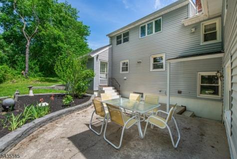 4 Hamilton Court Hanover NJ 07981