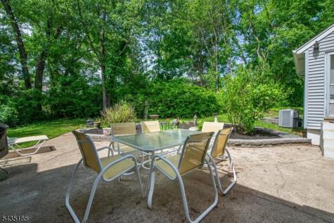 4 Hamilton Court Hanover NJ 07981