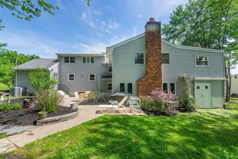 4 Hamilton Court Hanover NJ 07981