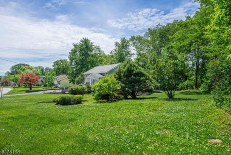 4 Hamilton Court Hanover NJ 07981